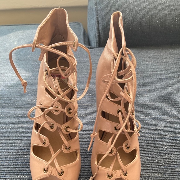 Original Le Chateau heels size 6 - Picture 6 of 6